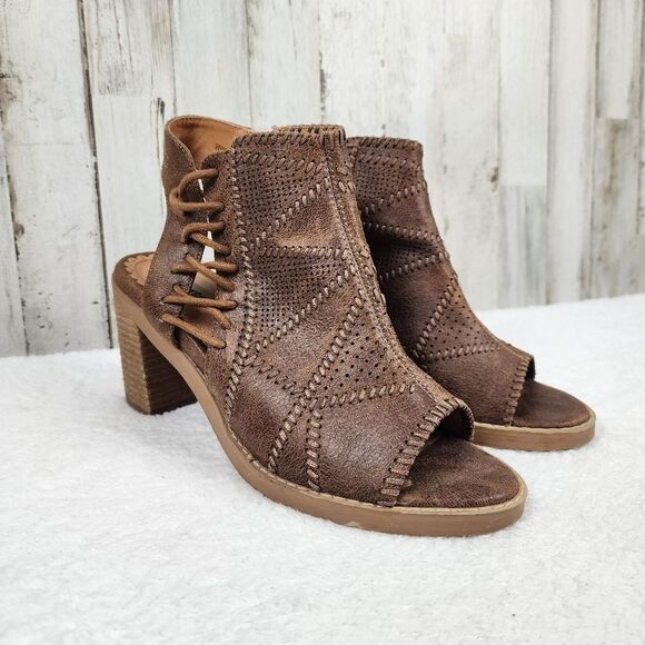 Not Rated Brown Open Toe Ankle Booties Size 7.5 - Picture 1 of 9